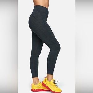 Outdoor Voices TechSweat Leggings, Size Medium